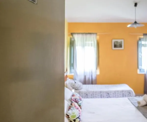 Hotel Del Coll *